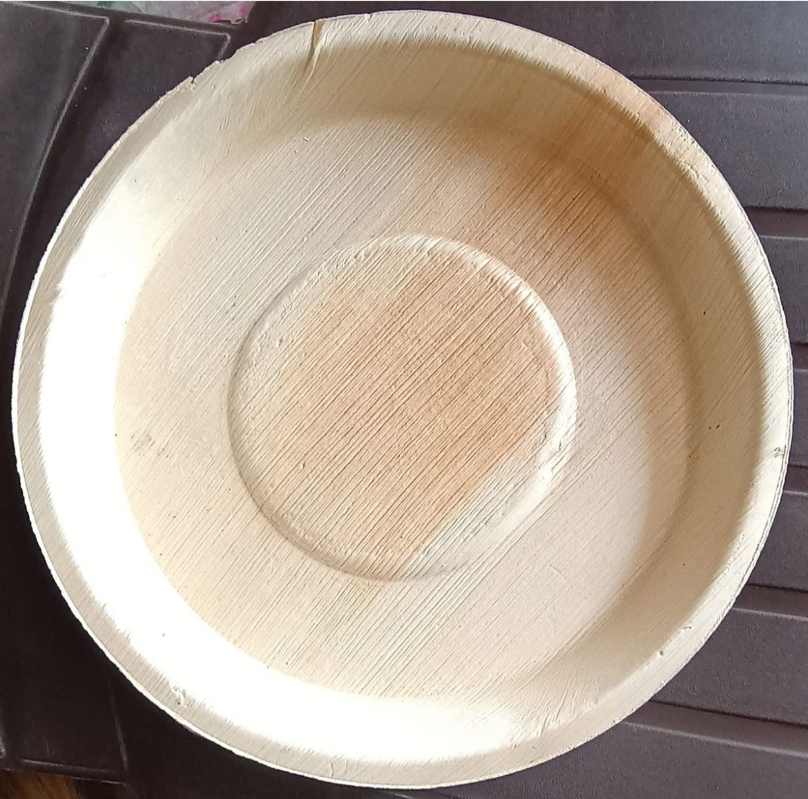 Areca leaf bowl
